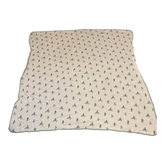 Bamboo Kids' White Blanket with Blue Flowers Size 42 inches - Picture 1 of 3